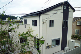 太陽光発電付きで、全室LED照明を採用した、高断熱の省エネ住宅