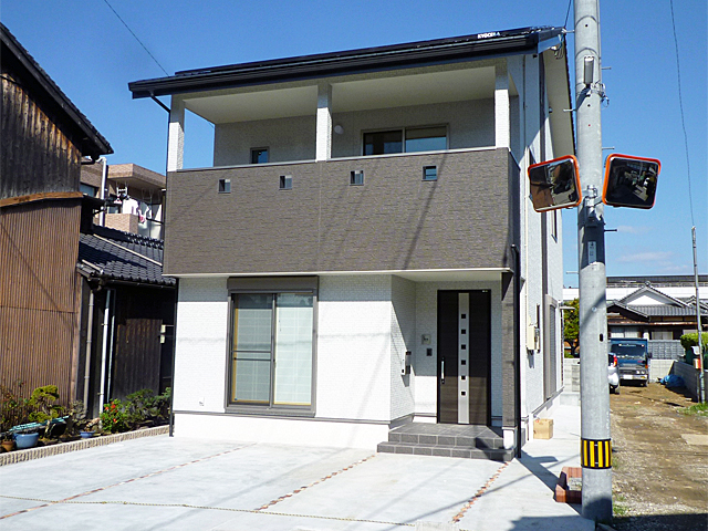 宇和島市賀古町：ロフトつきで高断熱の2階建て住宅の外観（４６坪）