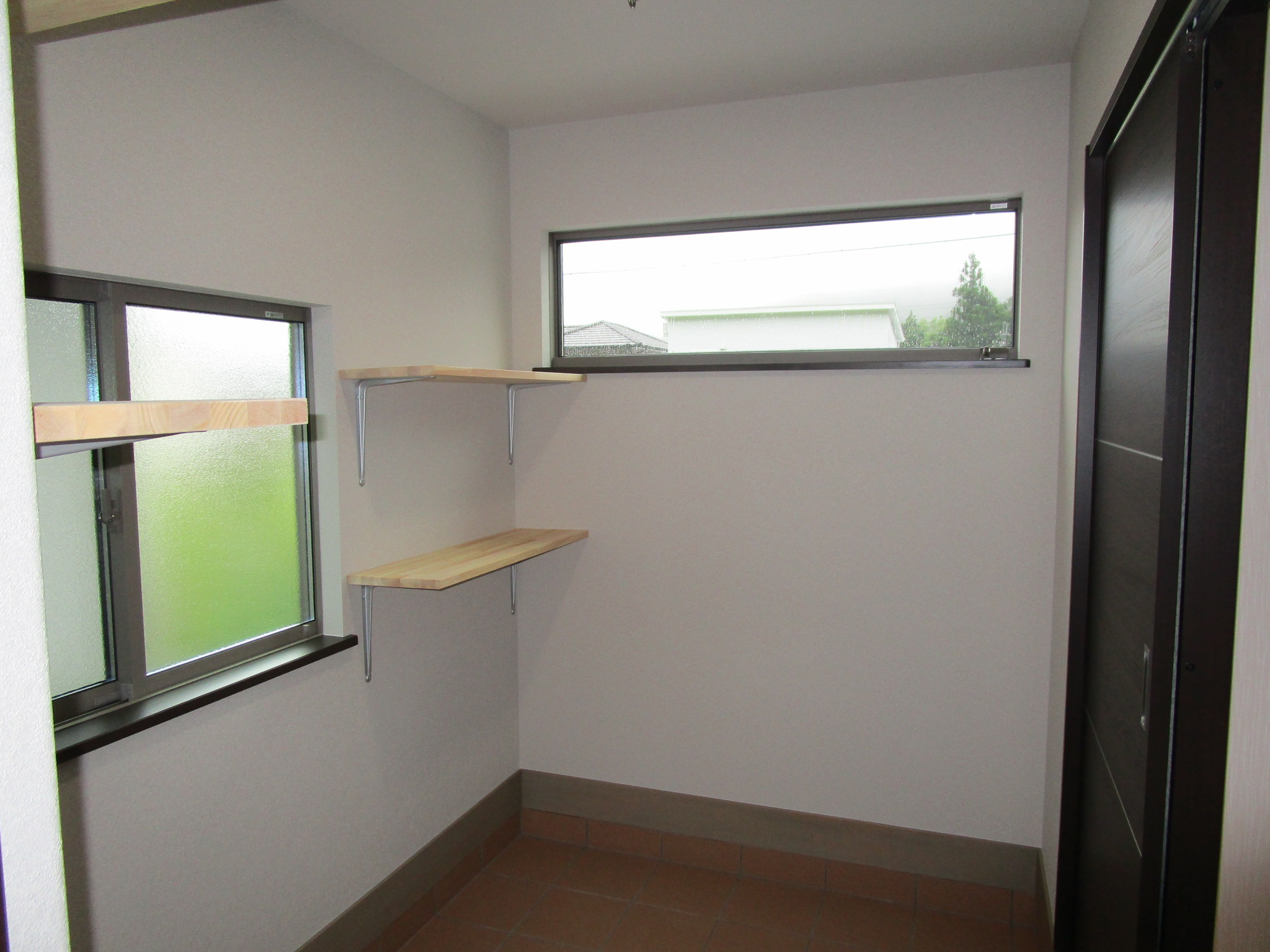 �O�Ԓ��V�z���֎��[